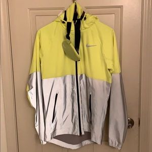 Nike Shield flash running jacket